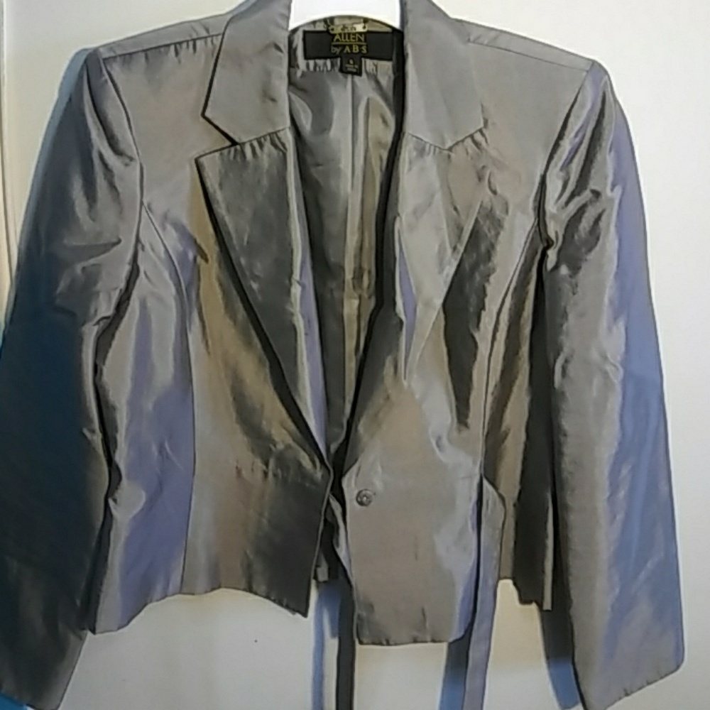 Gray blazer